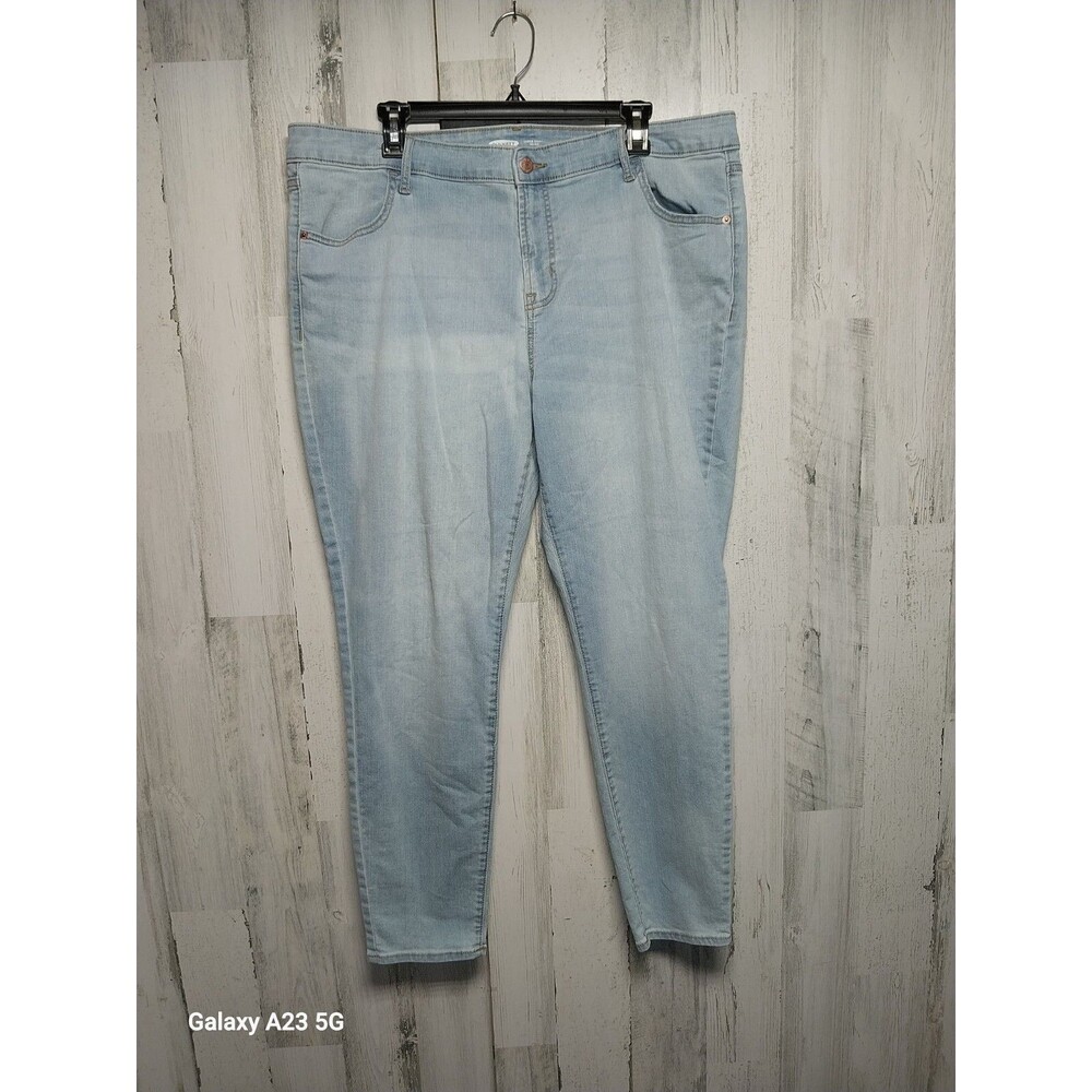 Old Navy Women's Plus Size 18 Blue Super Skinny Mid Rise Light Wash Stretch Jean